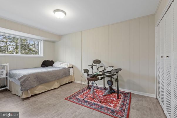 Bedroom, Fitness Equipment, Interior, Wood Texture Flooring
