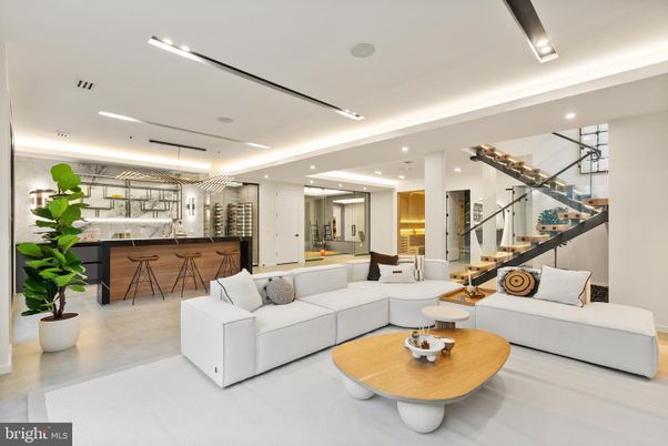 Interior, Living room, Pendant Lights, Recessed Lighting, Wine Storage