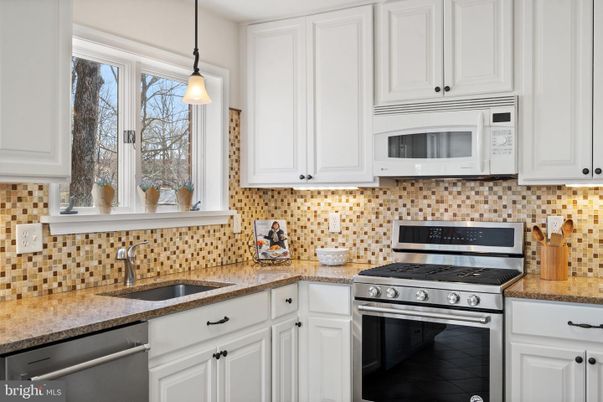 Interior, Kitchen, Pendant Lights, Stainless Steel Appliances