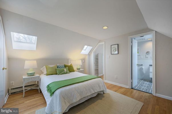 Bathroom, Bedroom, Interior, Recessed Lighting, Wood Texture Flooring