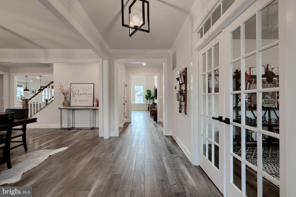 Interior, Pendant Lights, Recessed Lighting, Wood Texture Flooring