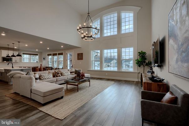 Chandelier, Interior, Kitchen, Living room, Pendant Lights, Recessed Lighting, Wood Texture Flooring