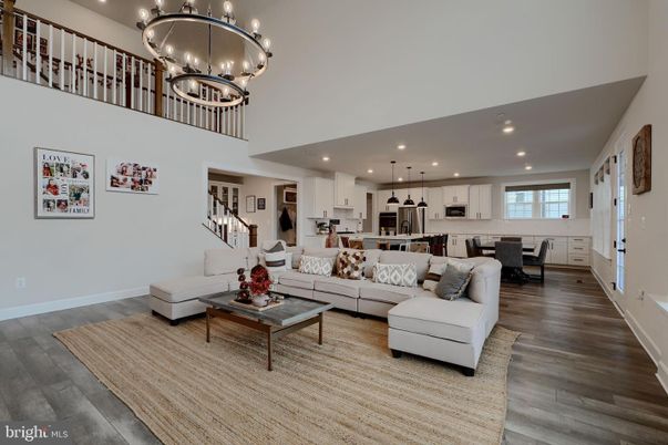 Chandelier, Dining room, Interior, Kitchen, Living room, Pendant Lights, Recessed Lighting, Wood Texture Flooring