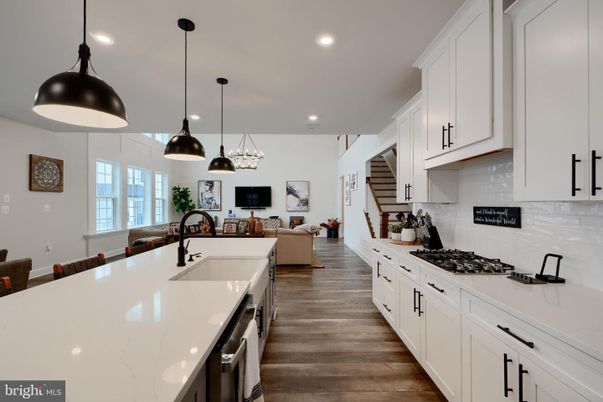 Interior, Kitchen, Living room, Pendant Lights, Recessed Lighting, Wood Texture Flooring