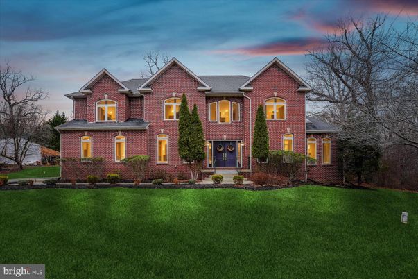 Exterior, Facade, Brick Facade, Brick Traditional