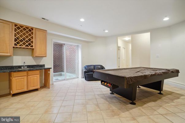 Billiard Table, Game Room, Interior, Recessed Lighting