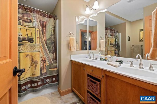Bathroom, Dual Sink Vanities, Interior