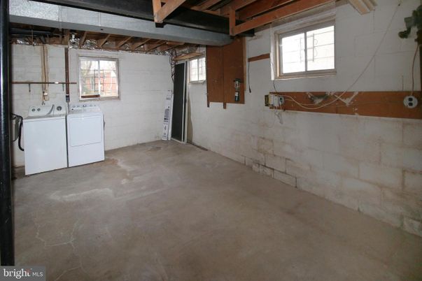 Interior, Stone Walls, Washer