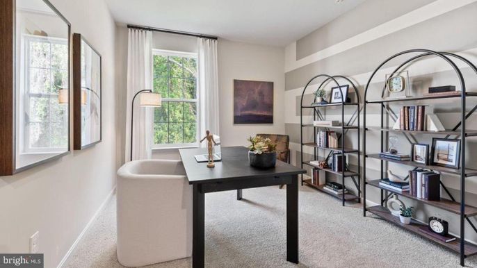 Home Office, Interior