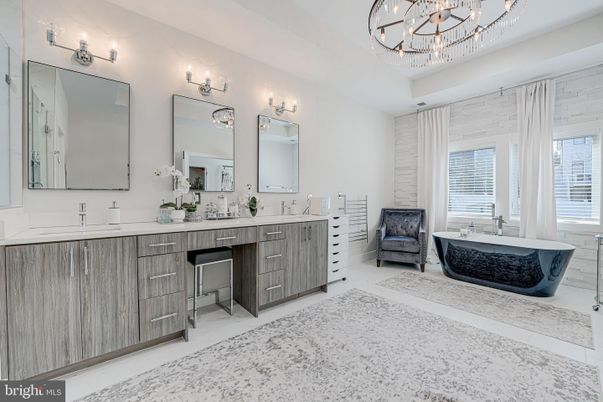 Bathroom, Dual Sink Vanities, Free Standing Baths, Interior