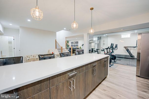 Fitness Equipment, Interior, Kitchen, Pendant Lights, Recessed Lighting, Wood Texture Flooring