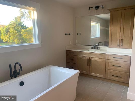 Bathroom, Dual Sink Vanities, Free Standing Baths, Interior