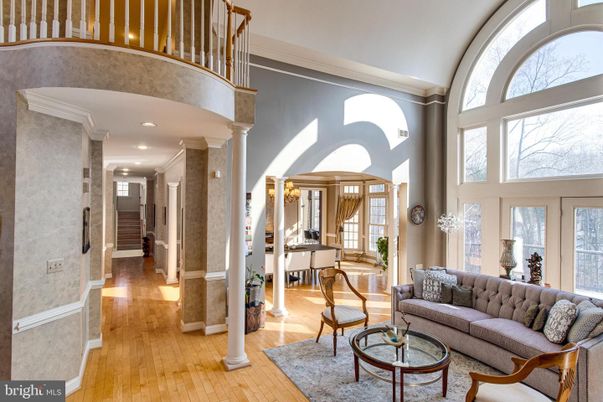 Interior, Living room, Piano, Recessed Lighting, Wood Texture Flooring