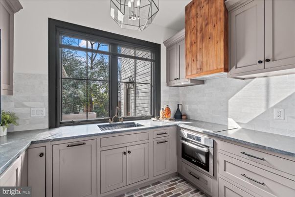 Interior, Kitchen, Pendant Lights, Stainless Steel Appliances