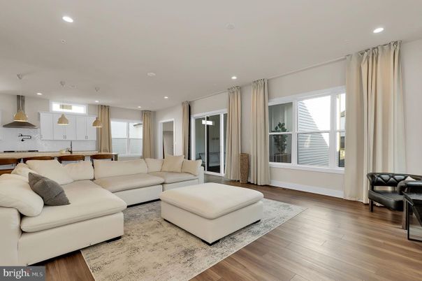 Interior, Kitchen, Living room, Pendant Lights, Recessed Lighting, Wood Texture Flooring