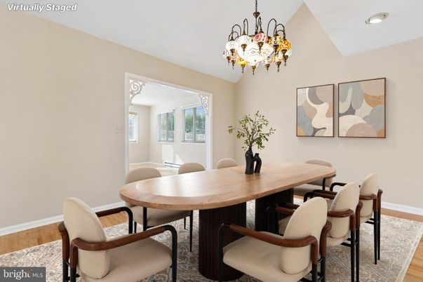 Chandelier, Dining room, Interior, Recessed Lighting, Wood Texture Flooring