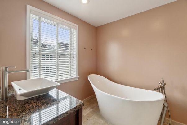 Bathroom, Free Standing Baths, Interior, Recessed Lighting