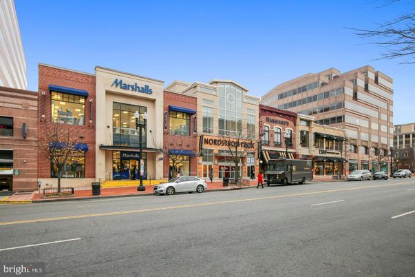 Exterior, Facade, Condo Building
