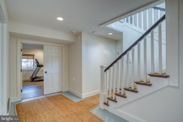 Fitness Equipment, Interior, Recessed Lighting, Wood Texture Flooring