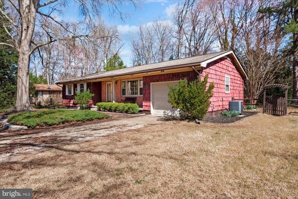 Attached, Exterior, Facade, Brick Facade, Ranch