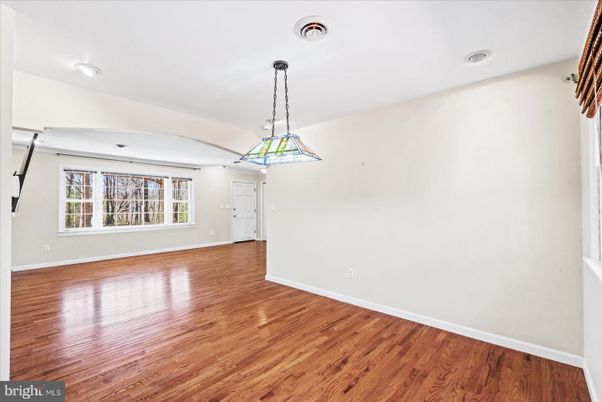 Empty room, Interior, Pendant Lights, Recessed Lighting, Wood Texture Flooring