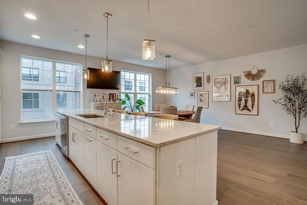 Dining room, Interior, Kitchen, Pendant Lights, Recessed Lighting, Wood Texture Flooring