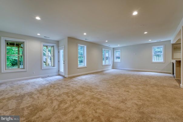 Empty room, Interior, Recessed Lighting