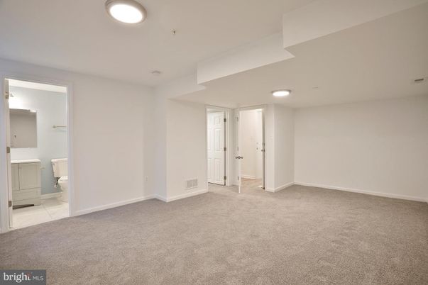 Bathroom, Empty room, Interior, Recessed Lighting