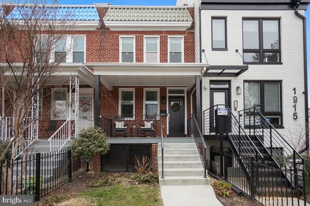 Exterior, Facade, Brick Facade, Rowhouse