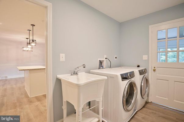 Interior, Pendant Lights, Washer, Wood Texture Flooring