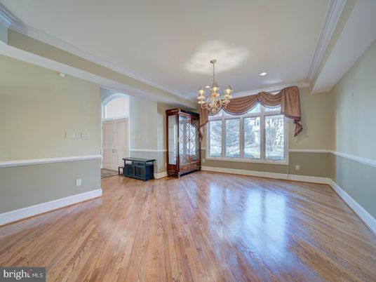 Chandelier, Empty room, Interior, Recessed Lighting, Wood Texture Flooring