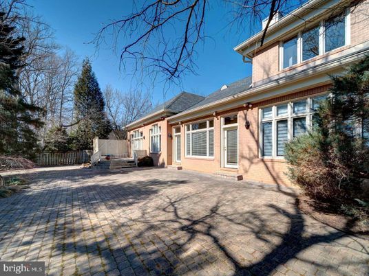 Exterior, Facade, Brick Facade, Cape Cod