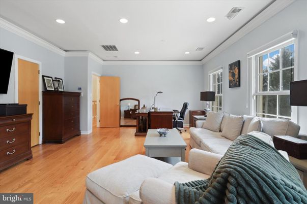 Home Office, Interior, Living room, Recessed Lighting, Wood Texture Flooring