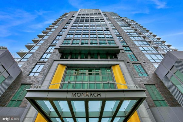 Exterior, Facade, Highrise