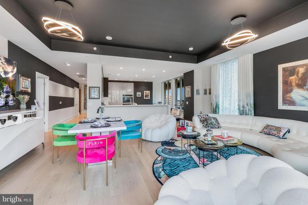 Interior, Kitchen, Living room, Pendant Lights, Recessed Lighting, Wood Texture Flooring