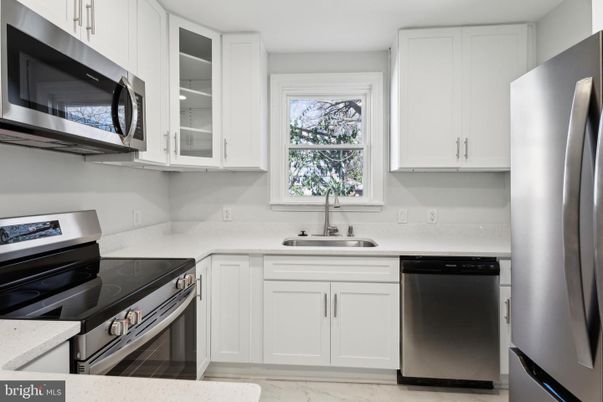 Interior, Kitchen, Marble, Stainless Steel Appliances
