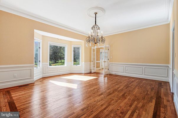 Chandelier, Empty room, Interior, Wood Texture Flooring