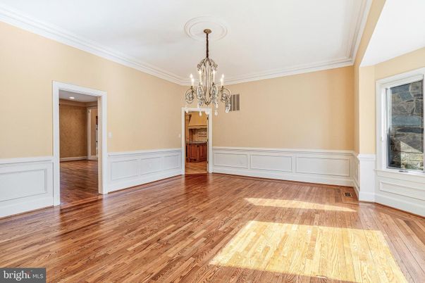 Chandelier, Empty room, Interior, Wood Texture Flooring