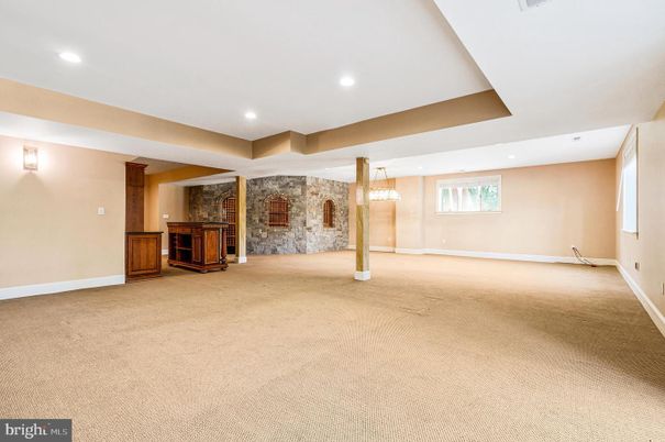Empty room, Interior, Recessed Lighting, Stone Walls