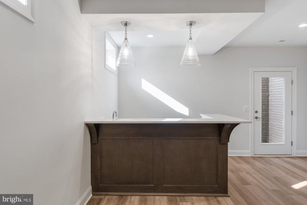 Interior, Pendant Lights, Recessed Lighting, Wood Texture Flooring