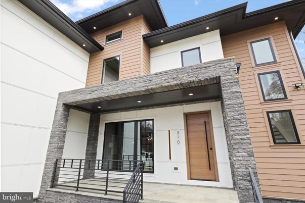 Exterior, Facade, None