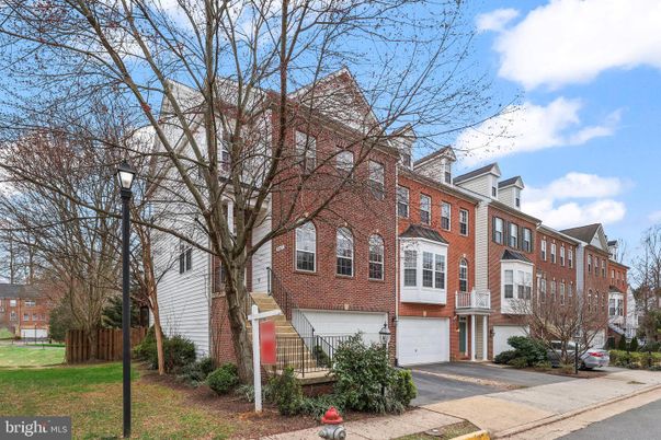 Attached, Exterior, Facade, Brick Facade, Rowhouse