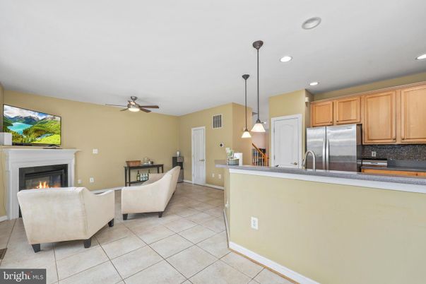 Fireplace, Interior, Kitchen, Living room, Pendant Lights, Recessed Lighting, Stainless Steel Appliances