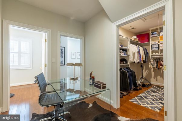Home Office, Interior, Walk-in Closets, Wood Texture Flooring