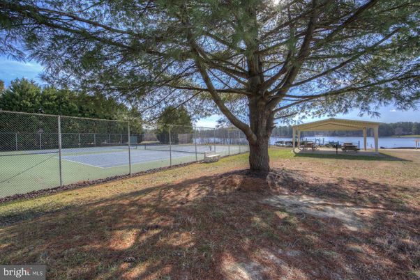 Exterior, Tennis Courts