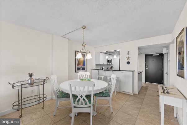Dining room, Interior, Kitchen, Pendant Lights