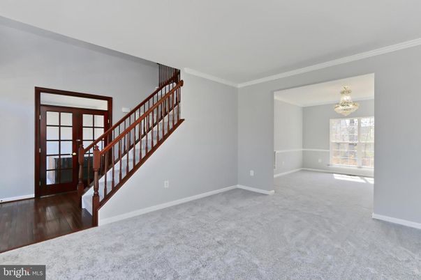 Chandelier, Empty room, Interior, Wood Texture Flooring