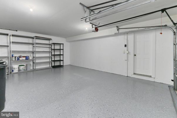 Garage, Interior
