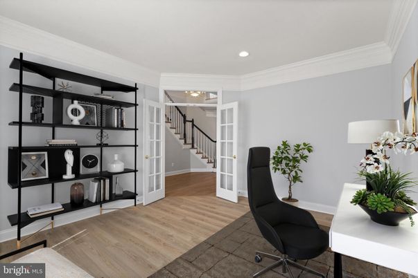 Home Office, Interior, Recessed Lighting, Wood Texture Flooring
