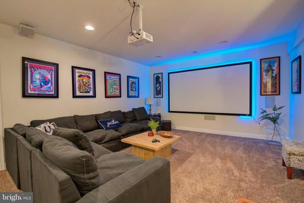 Interior, Living room, Projection Screen, Recessed Lighting, Theatre Room